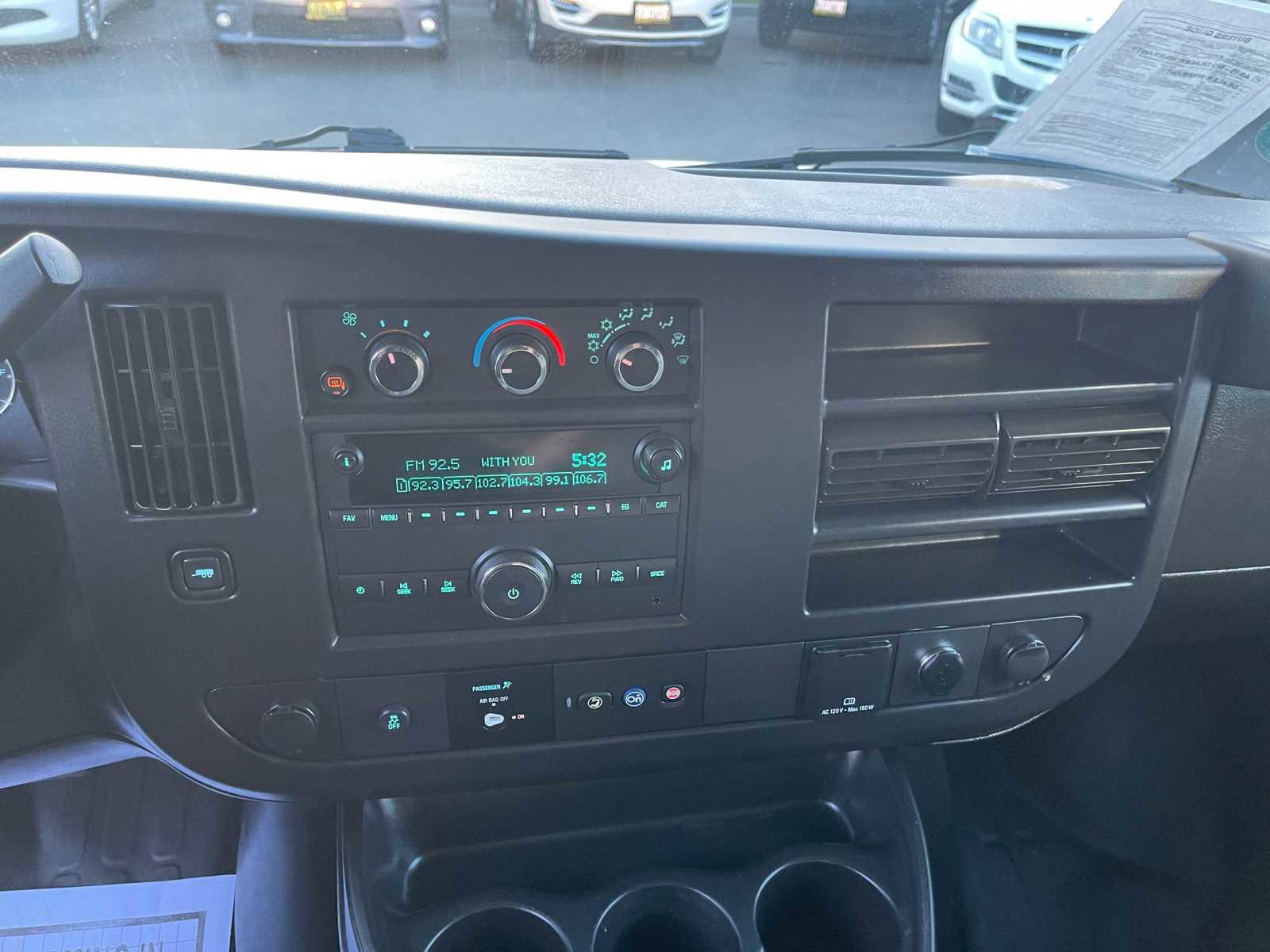 Used 2022 Chevrolet Express 3500 w/ Driver Convenience Package image 18