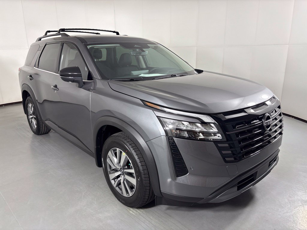 New 2026 Nissan Pathfinder SL FWD image 2