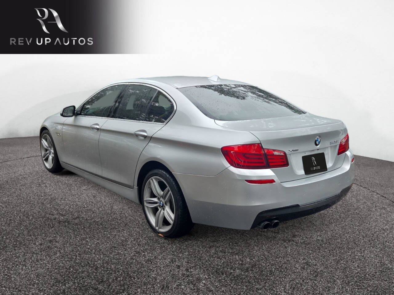 Used 2013 BMW 528i xDrive Sedan AWD/4WD image 3