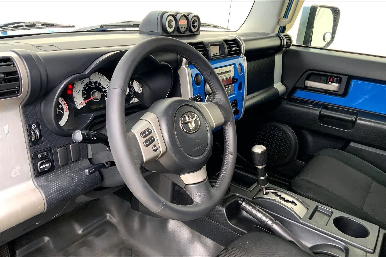 Used 2007 Toyota FJ Cruiser 2WD image 3