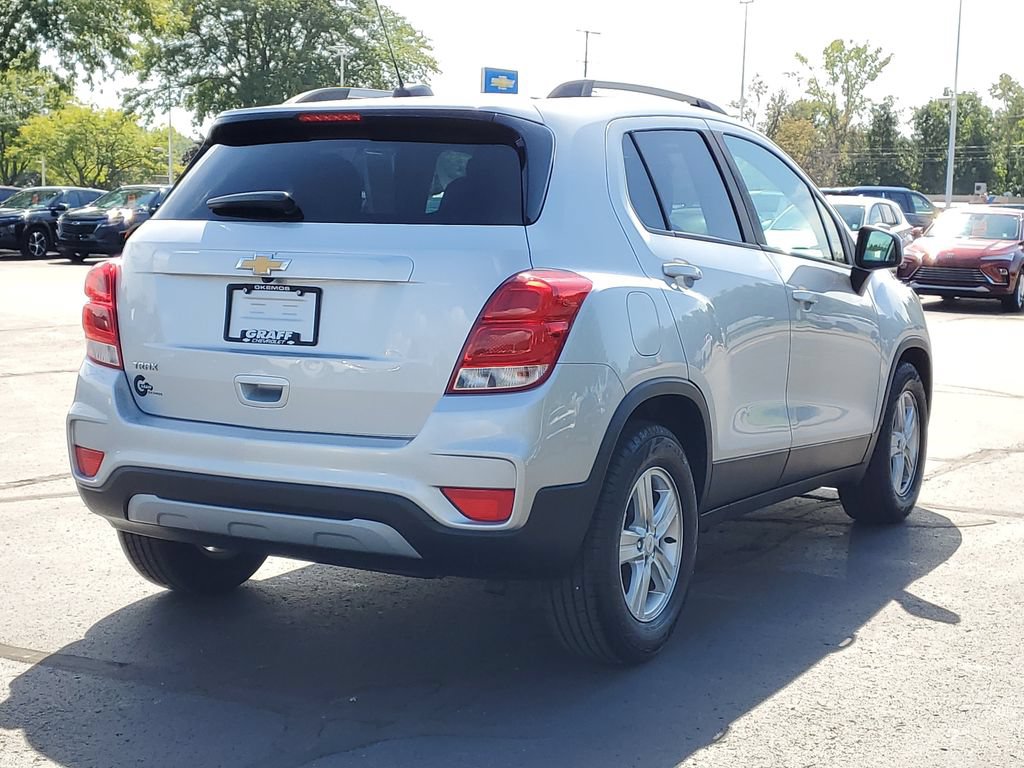 Used 2021 Chevrolet Trax LT FWD image 3