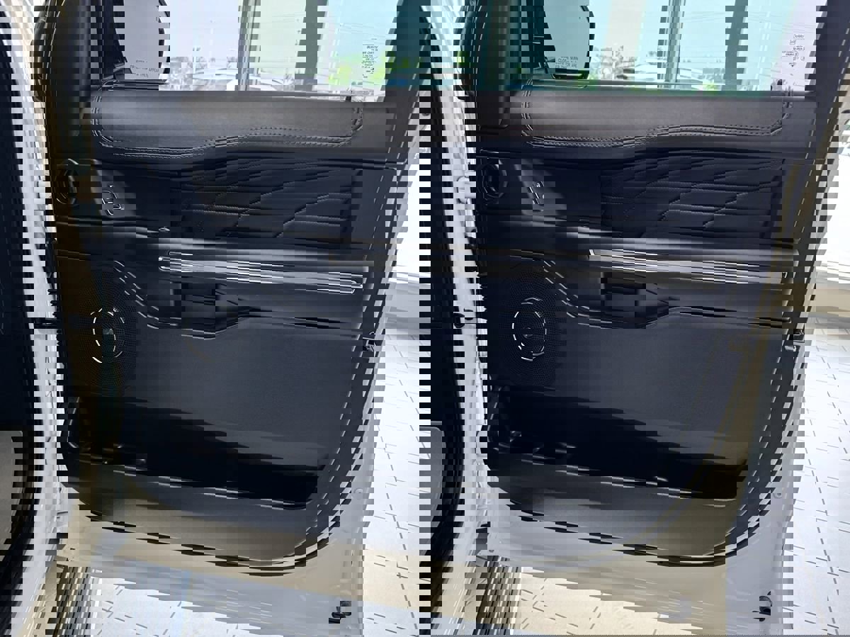 Used 2021 Ford Expedition Max Platinum image 13