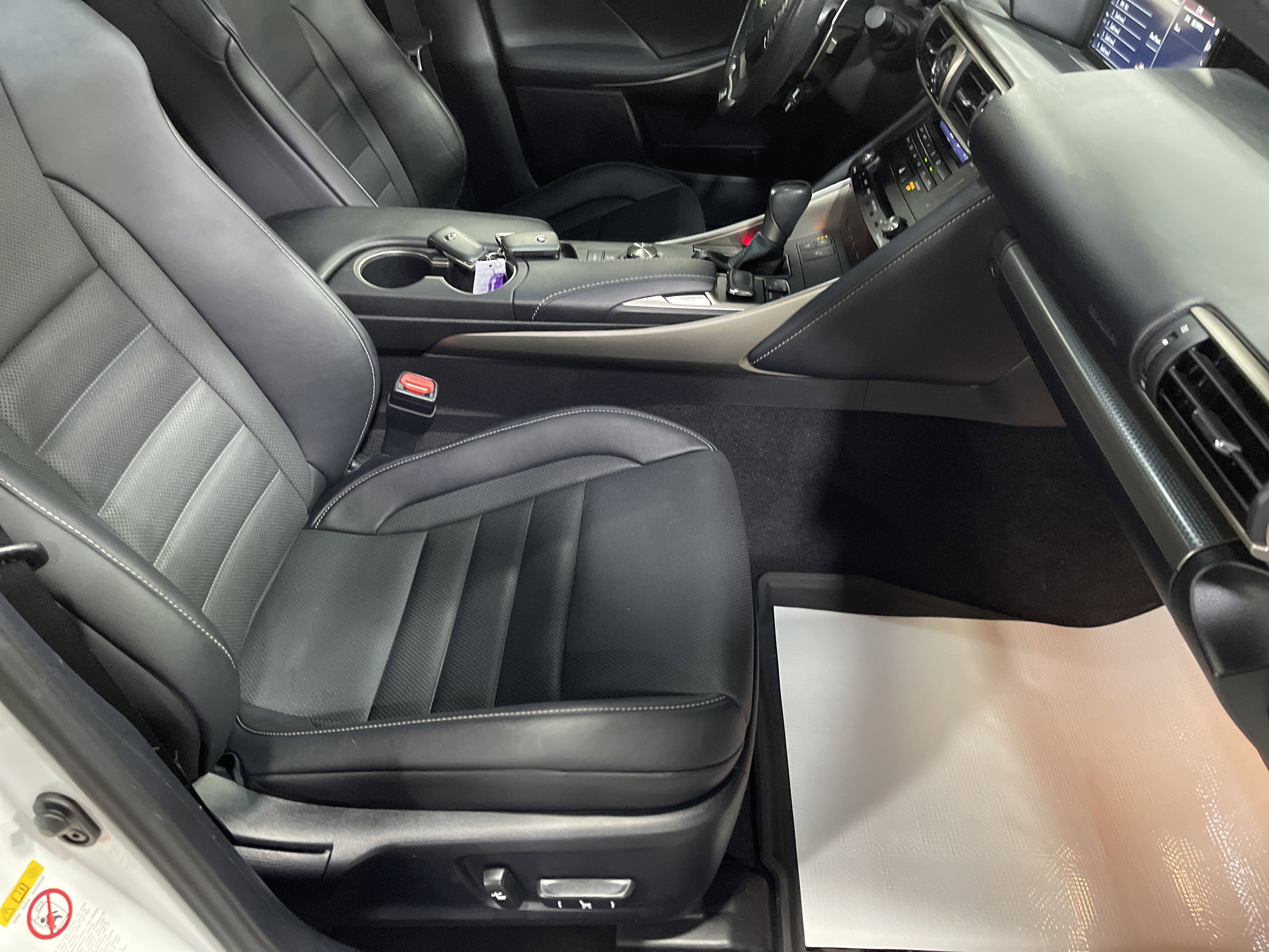Used 2018 Lexus IS 300 F Sport image 13