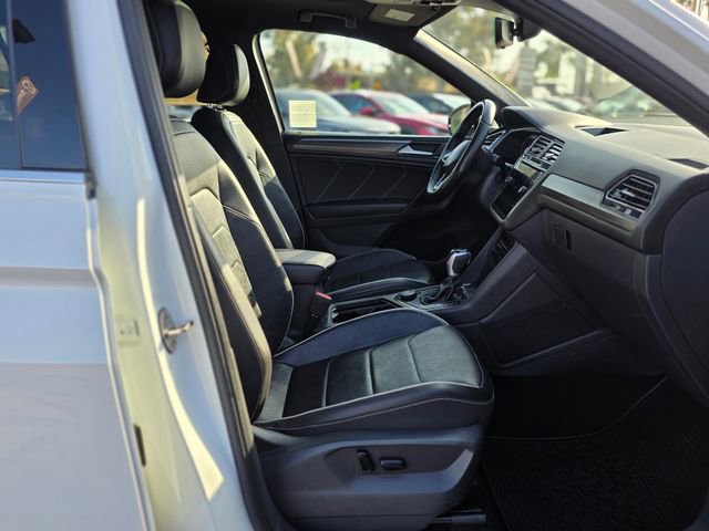 Used 2022 Volkswagen Tiguan SEL R-Line AWD/4WD image 10