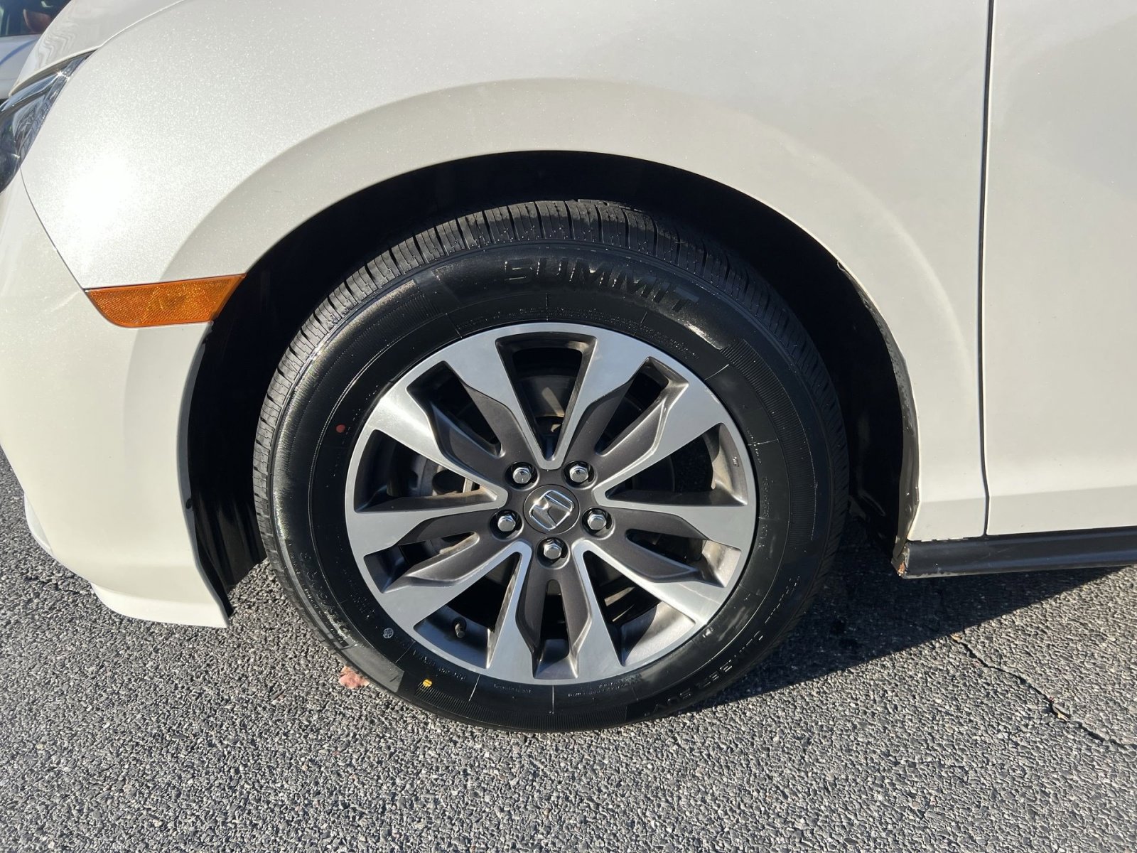 Used 2023 Honda Odyssey EX-L image 12