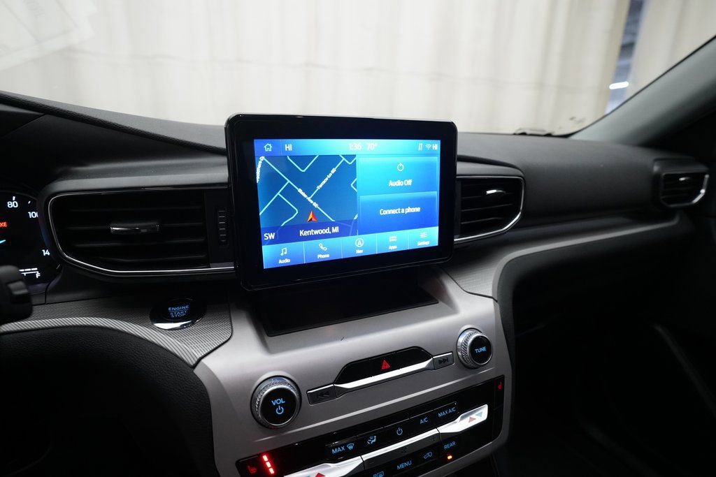 Used 2023 Ford Explorer XLT w/ Equipment Group 202A image 6