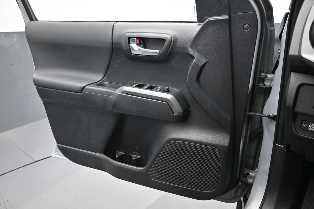 Used 2021 Toyota Tacoma 4x4 Double Cab image 8