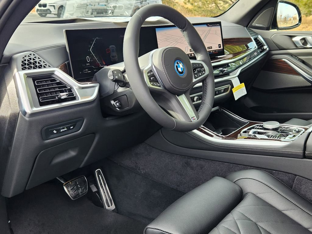 New 2026 BMW X5 xDrive50e image 9