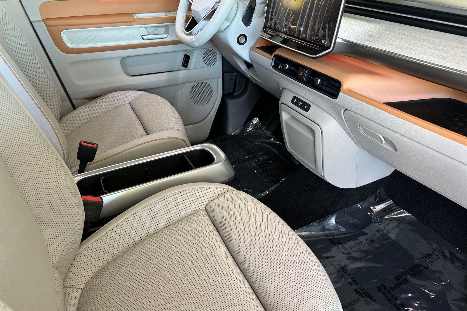 New 2025 Volkswagen ID. Buzz 1st Edition image 16