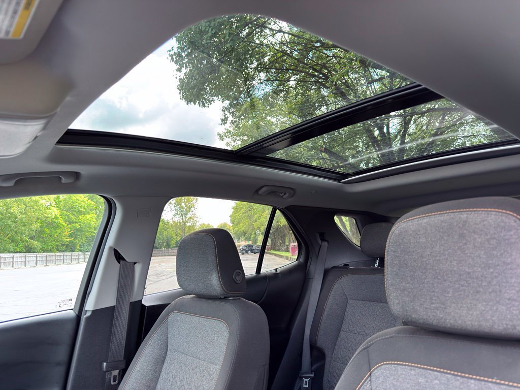 Used 2023 Chevrolet Equinox LT FWD image 3