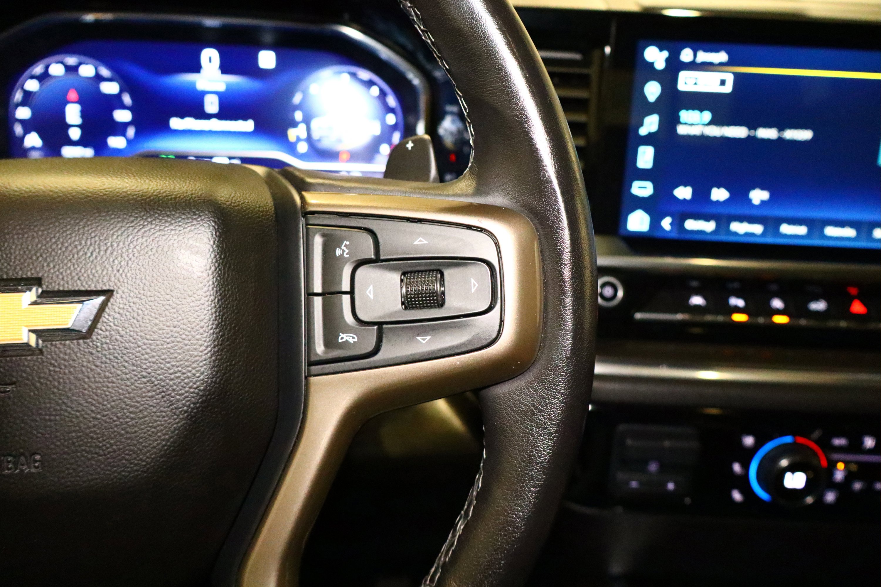 Used 2023 Chevrolet Silverado 1500 High Country w/ Z71 Off-Road Package image 13