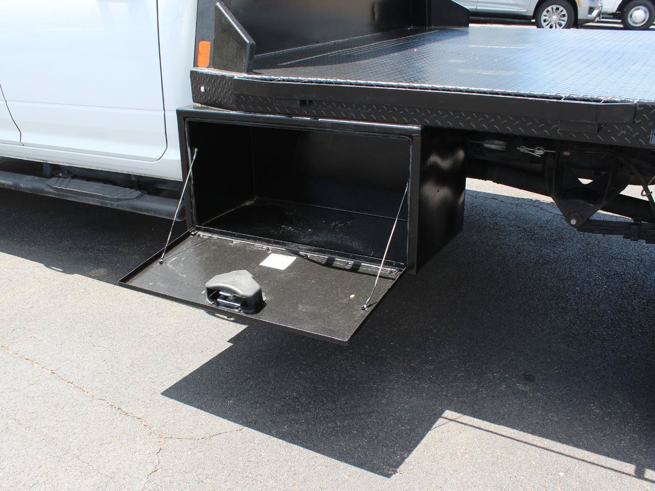 Used 2025 RAM 5500 4x4 Crew Cab image 17