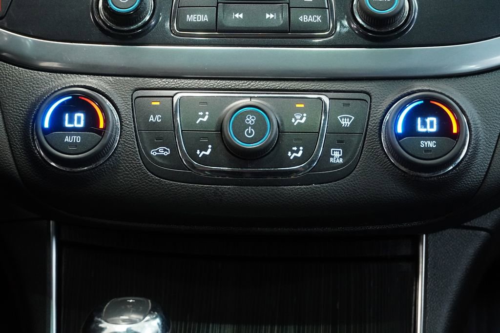 Used 2019 Chevrolet Impala LT w/ LT Leather Package FWD image 21