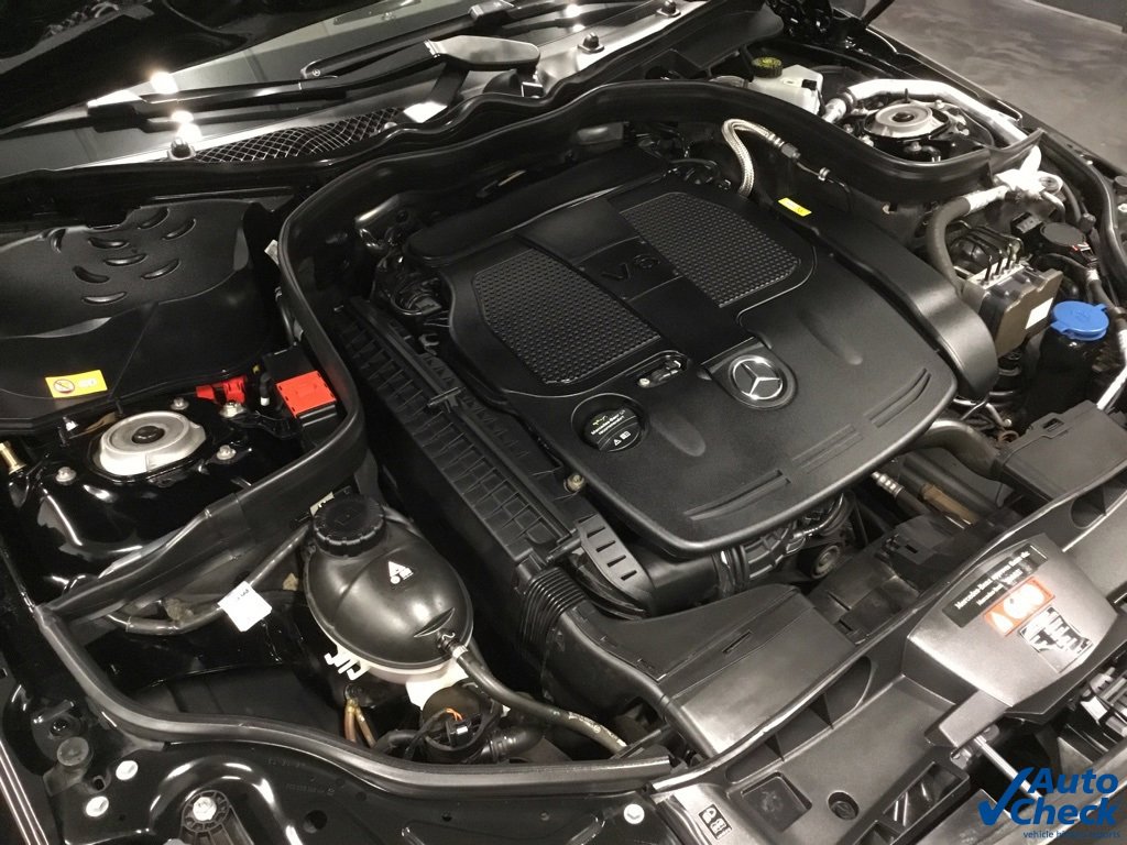 Used 2016 Mercedes-Benz E 350 4MATIC Sedan image 40