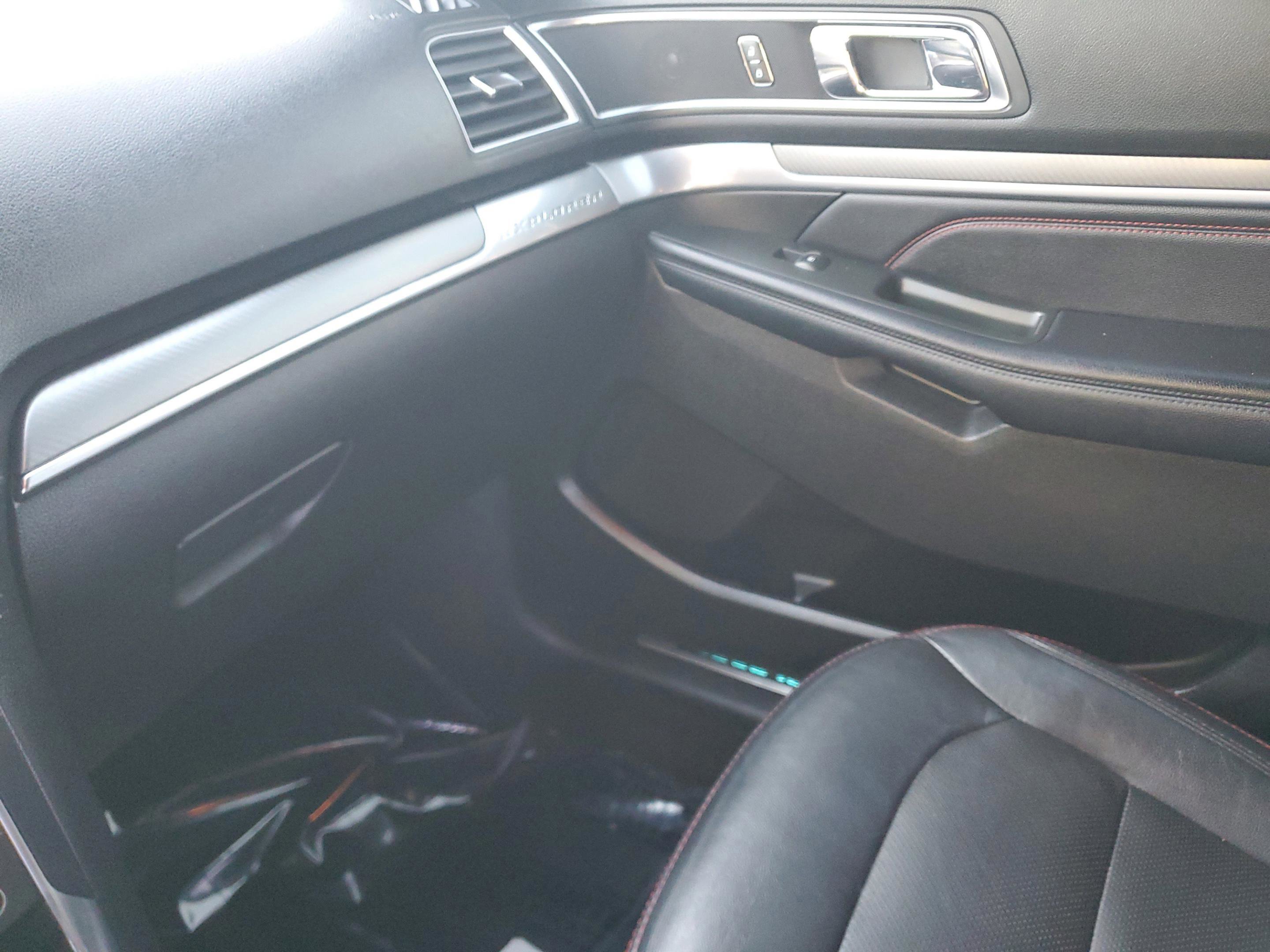 Used 2018 Ford Explorer Sport image 26