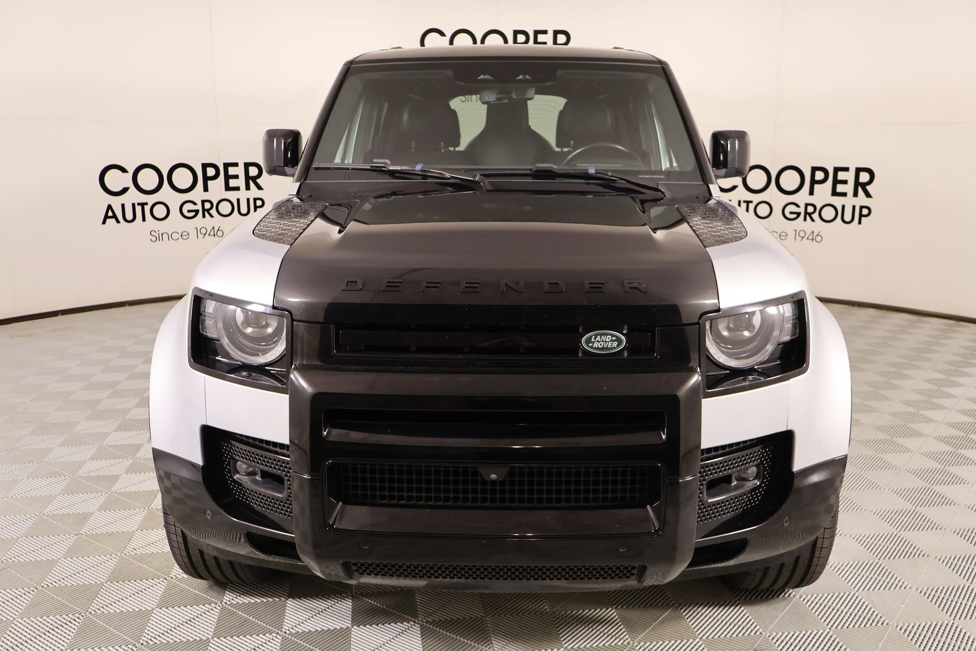 Used 2023 Land Rover Defender 110 X image 9