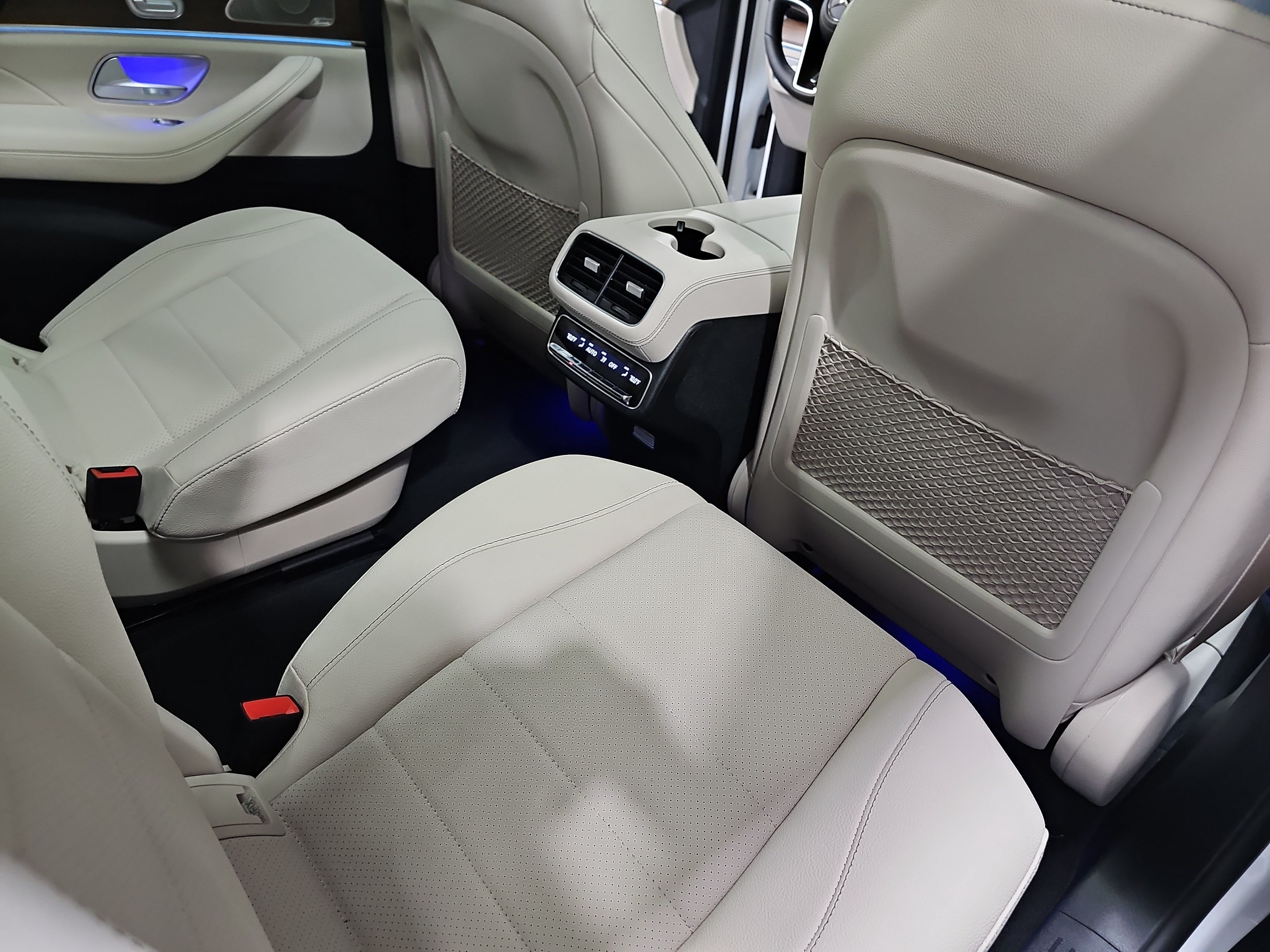 New 2026 Mercedes-Benz GLS 450 4MATIC image 11