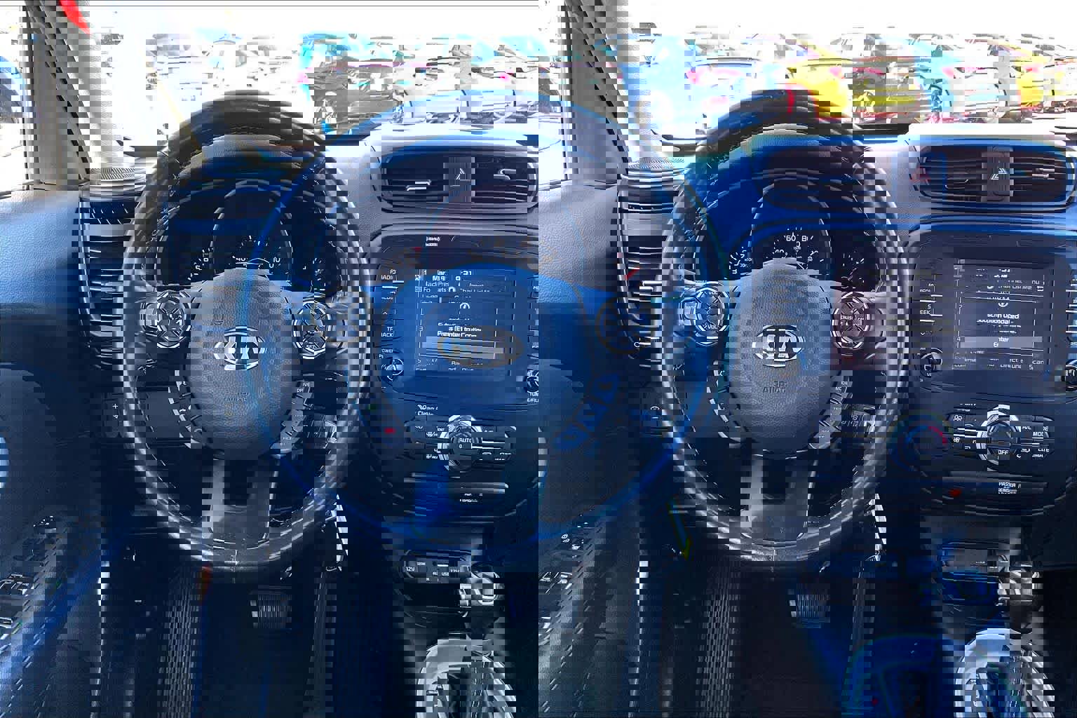 Used 2019 Kia Soul + image 5