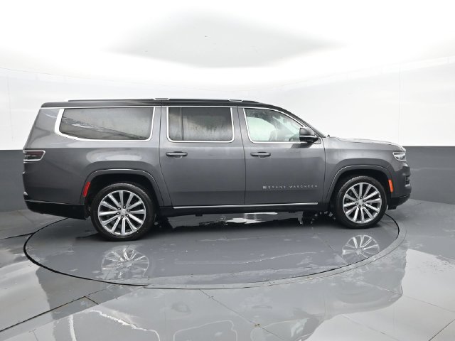 Used 2023 Jeep Grand Wagoneer L Series II AWD/4WD image 4