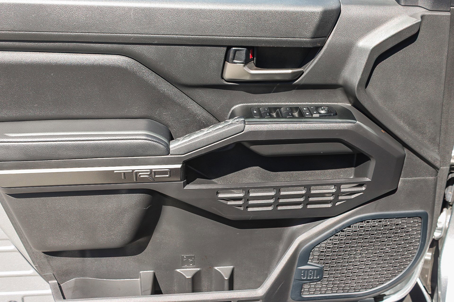 Used 2024 Toyota Tacoma TRD Sport w/ TRD Sport Upgrade Package image 21