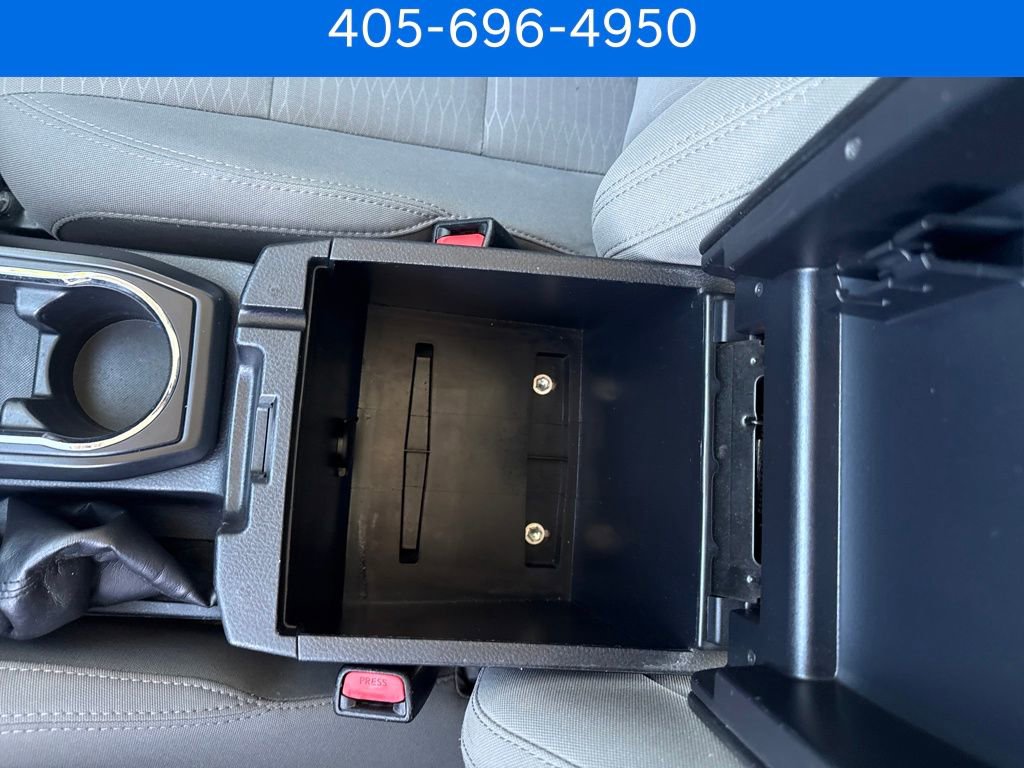 Used 2017 Toyota Tacoma SR image 29