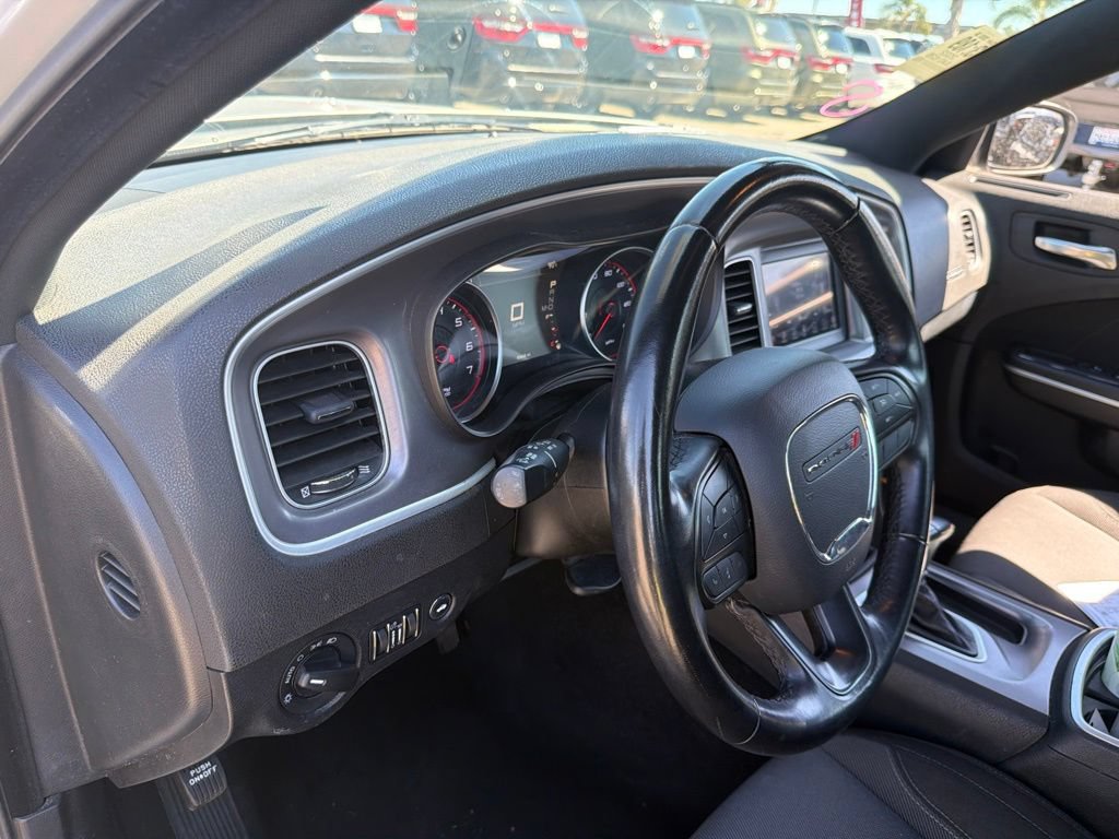 Used 2022 Dodge Charger SXT RWD image 14