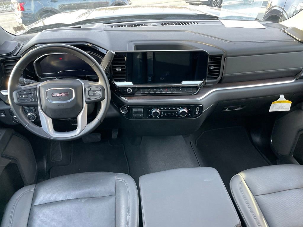 Used 2025 GMC Sierra 1500 SLT image 8