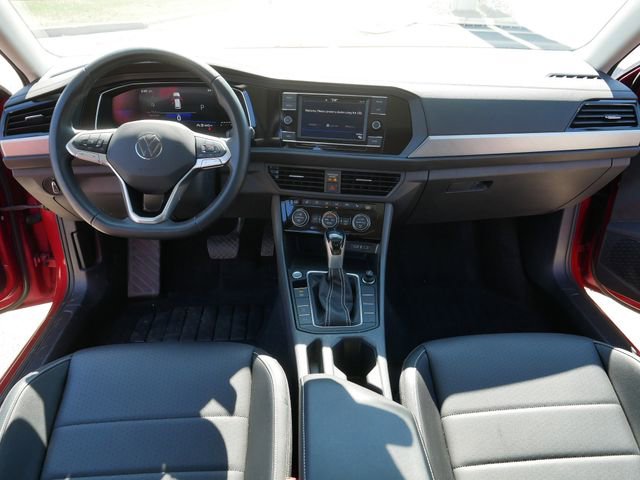 Used 2023 Volkswagen Jetta SE w/ Panoramic Sunroof Package image 22