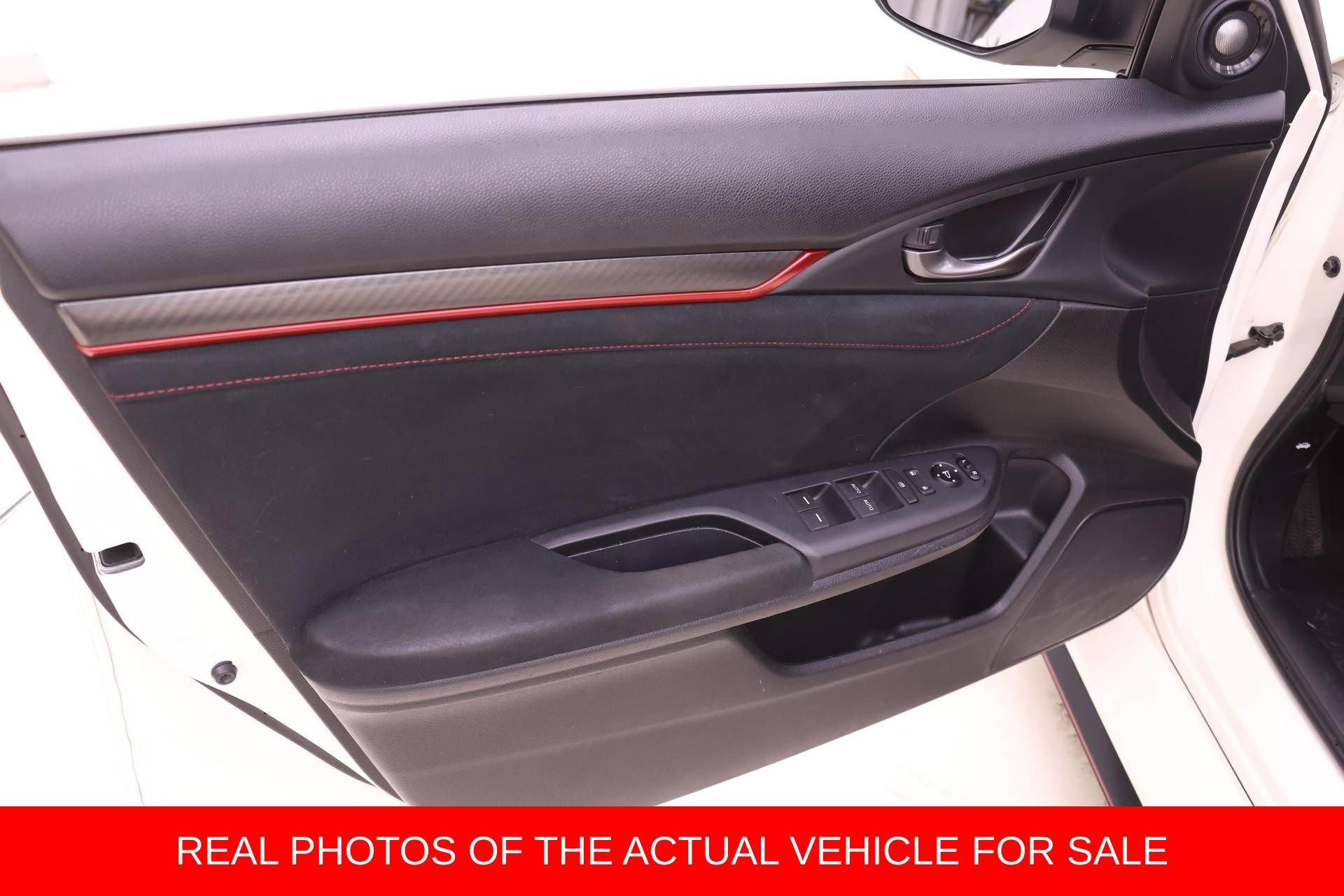 Used 2017 Honda Civic Type R image 9