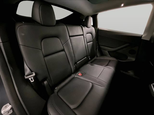 Used 2022 Tesla Model Y Long Range AWD/4WD image 26
