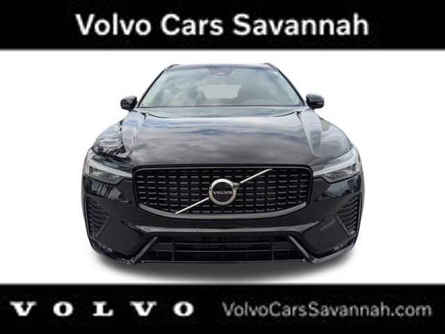 Certified 2025 Volvo XC60 B5 Core image 11