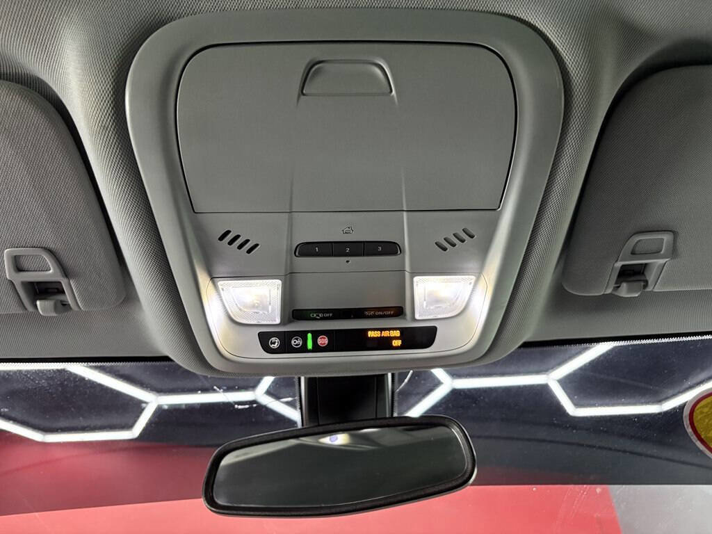 Used 2019 Chevrolet Blazer LT image 25