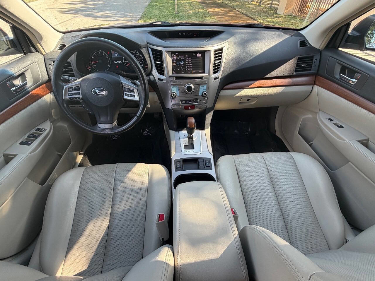 Used 2013 Subaru Outback 2.5i Limited image 16