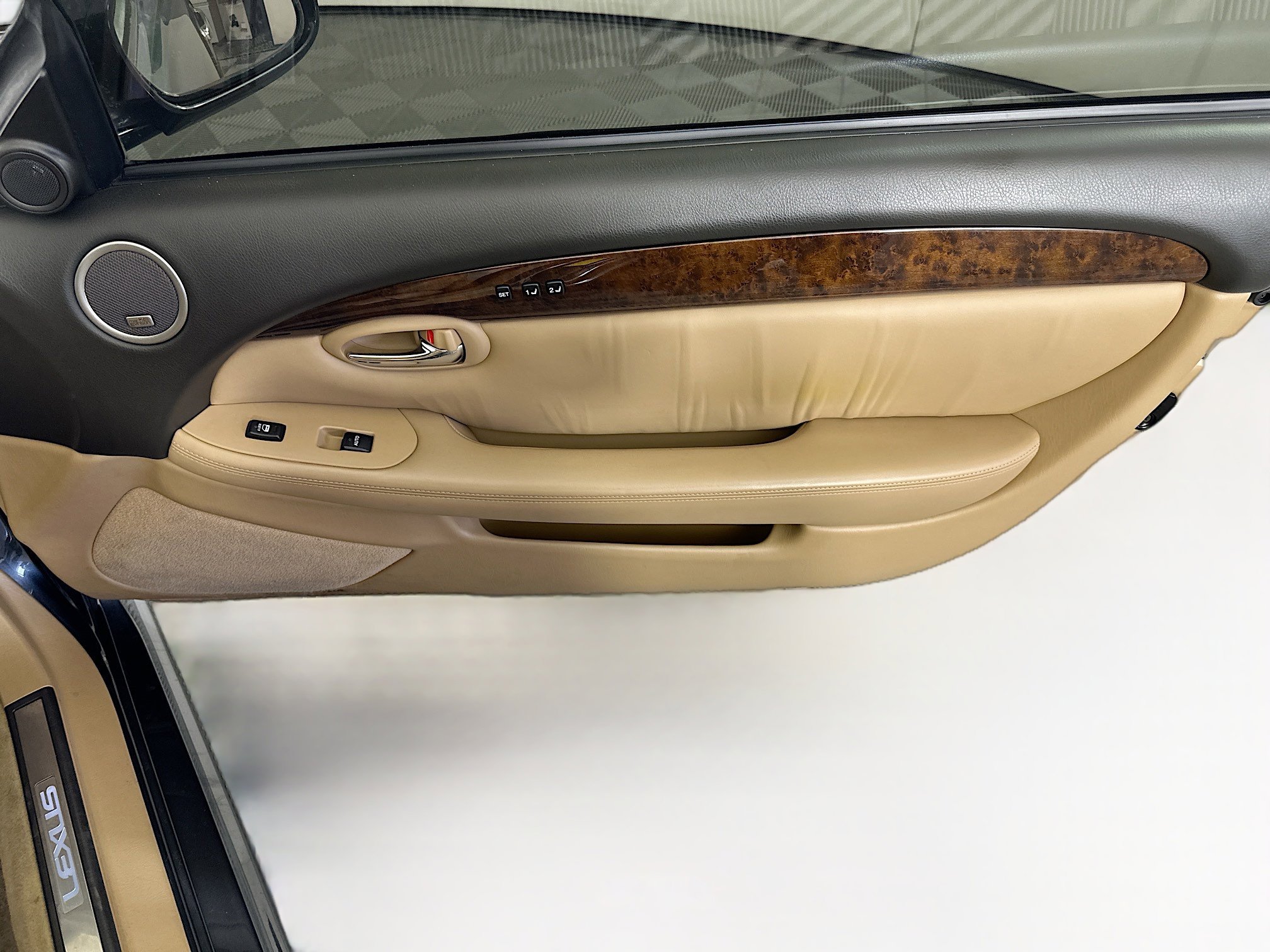 Used 2006 Lexus SC 430 Convertible image 28