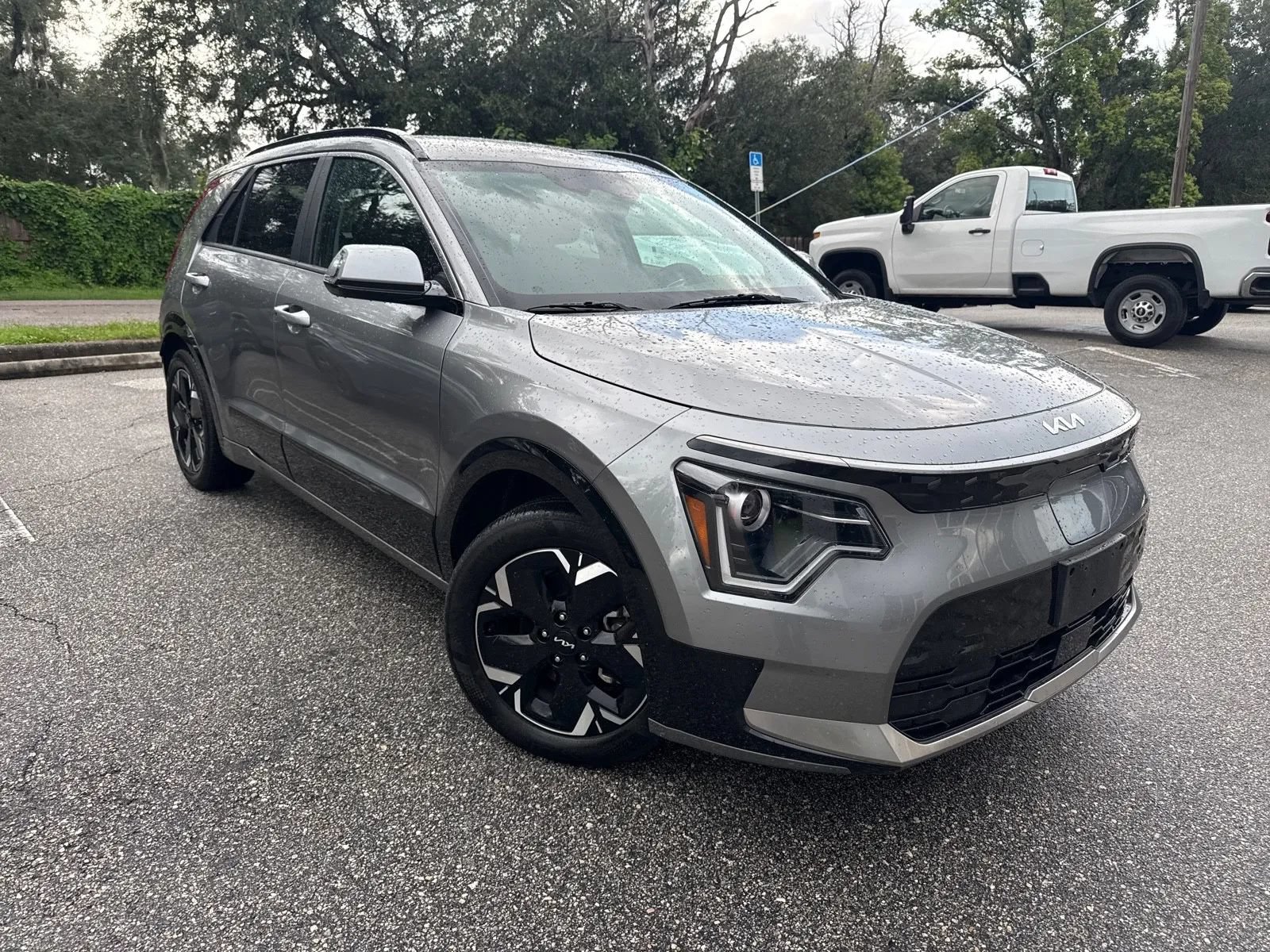 Used 2024 Kia Niro Wind w/ Wind Preserve Package FWD image 5