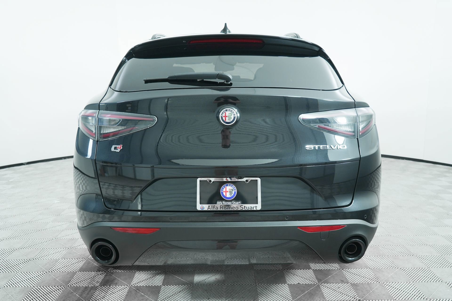 New 2025 Alfa Romeo Stelvio Sprint AWD/4WD image 6