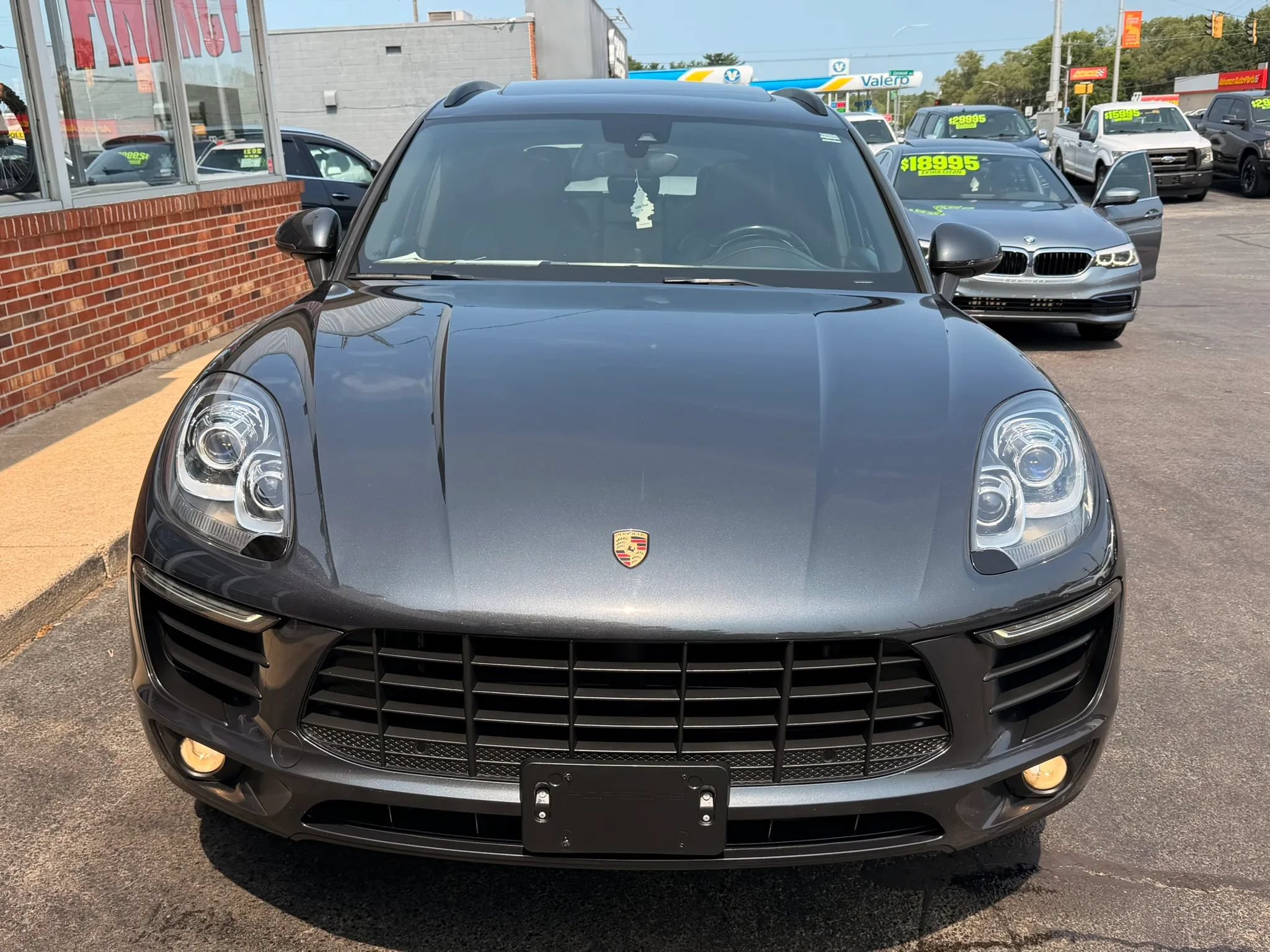 Used 2018 Porsche Macan Sport Edition AWD/4WD image 7