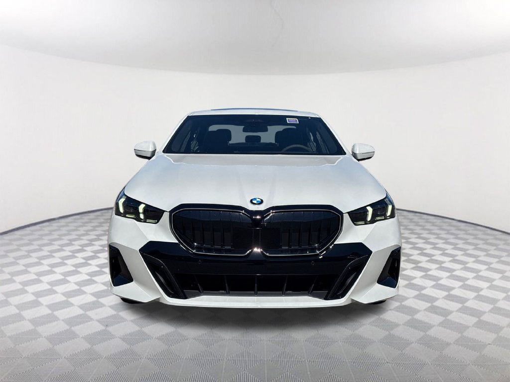 New 2027 BMW 540i xDrive w/ M Sport Package AWD/4WD image 2