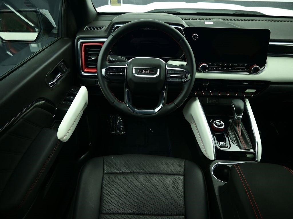 Used 2024 GMC Canyon AT4X image 2