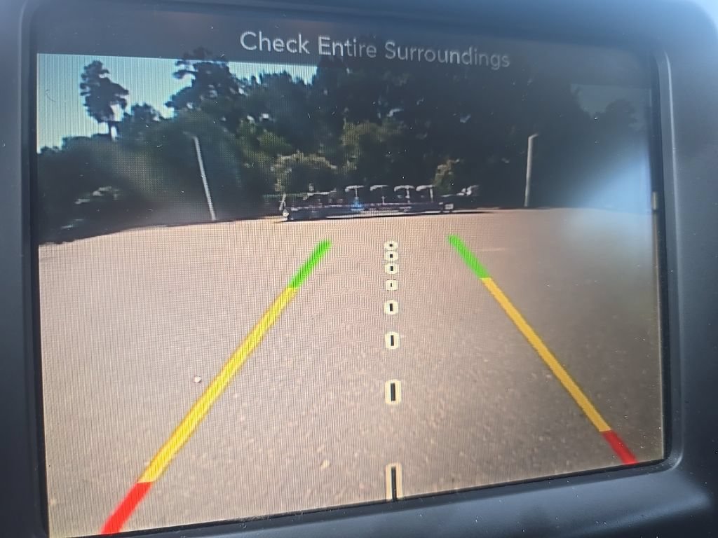 Used 2017 Jeep Cherokee Latitude FWD image 19