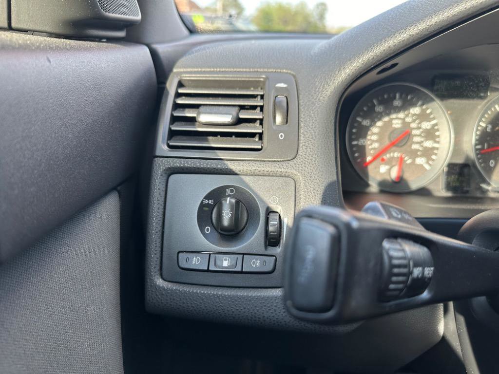 Used 2010 Volvo S40 2.4i image 10