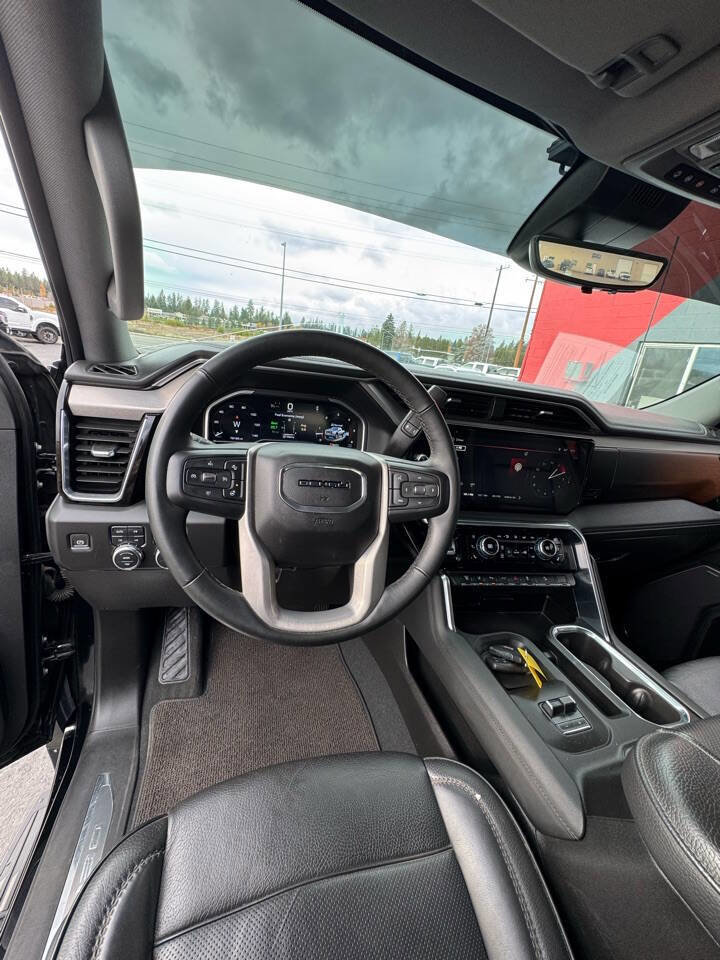 Used 2024 GMC Sierra 3500 Denali w/ Technology Package image 25