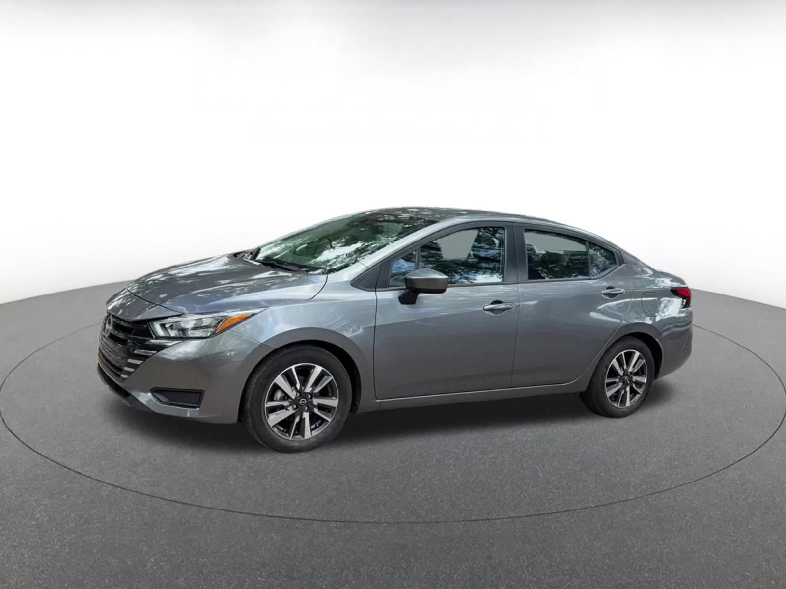 Used 2025 Nissan Versa SV FWD image 8