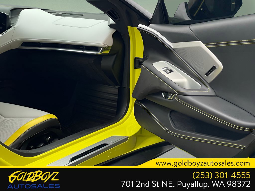 Used 2022 Chevrolet Corvette Stingray Premium Cpe w/ Z51 Performance Package image 16