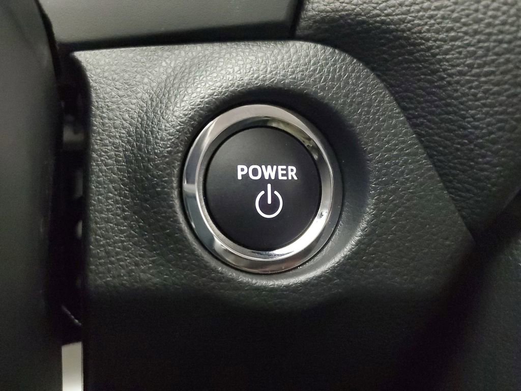 Used 2025 Toyota RAV4 XLE image 32