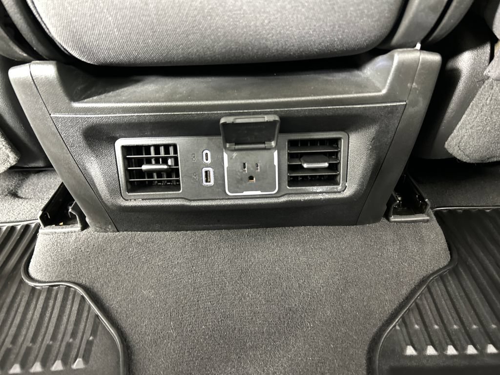 Used 2023 Chevrolet Silverado 1500 LT AWD/4WD image 19