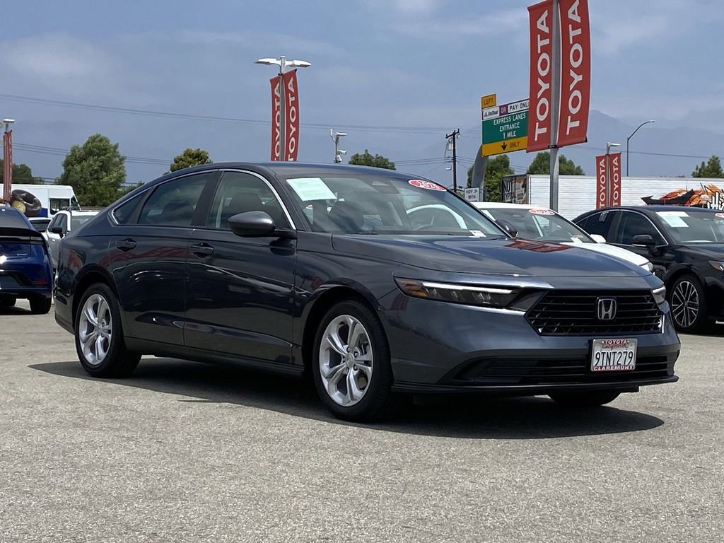 Used 2025 Honda Accord LX image 45