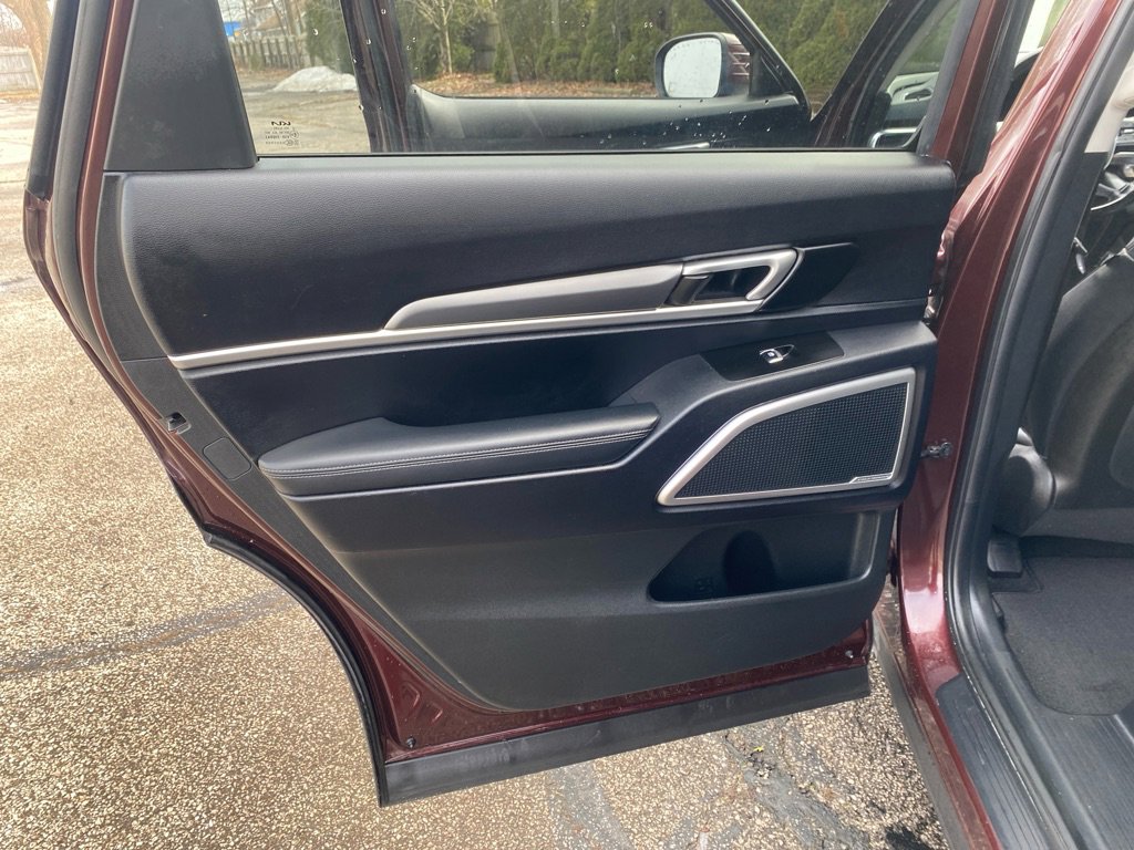 Used 2022 Kia Telluride S image 25