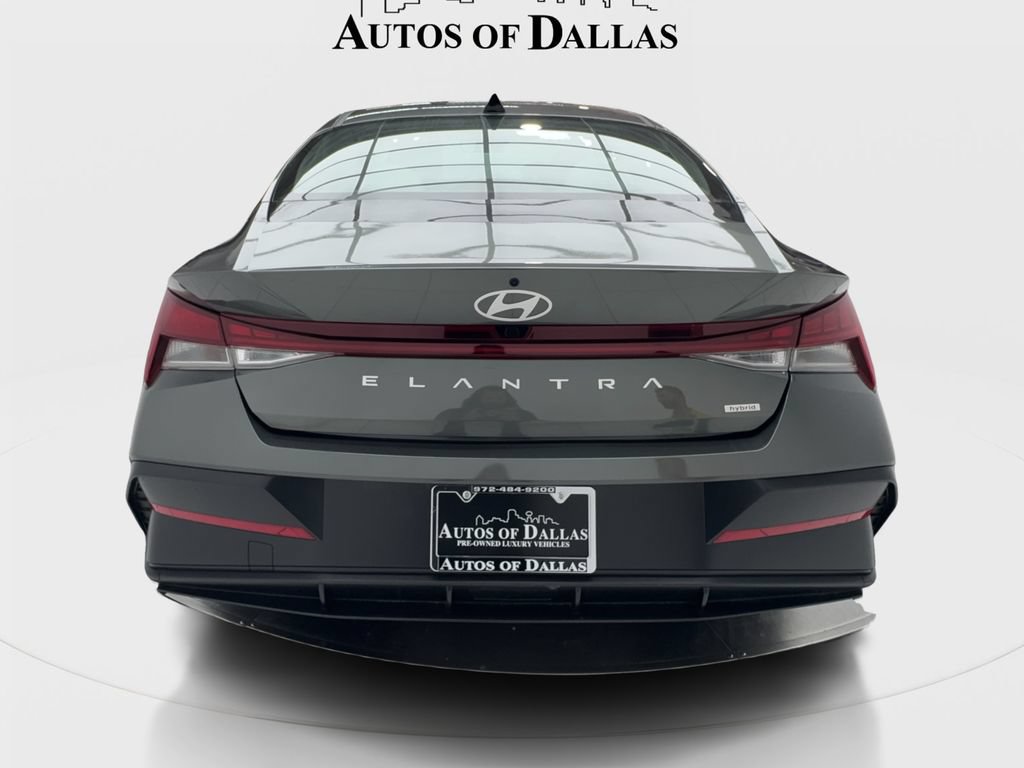 Used 2025 Hyundai Elantra Limited FWD image 9
