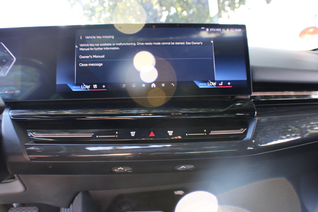 Used 2025 BMW 530i RWD image 17